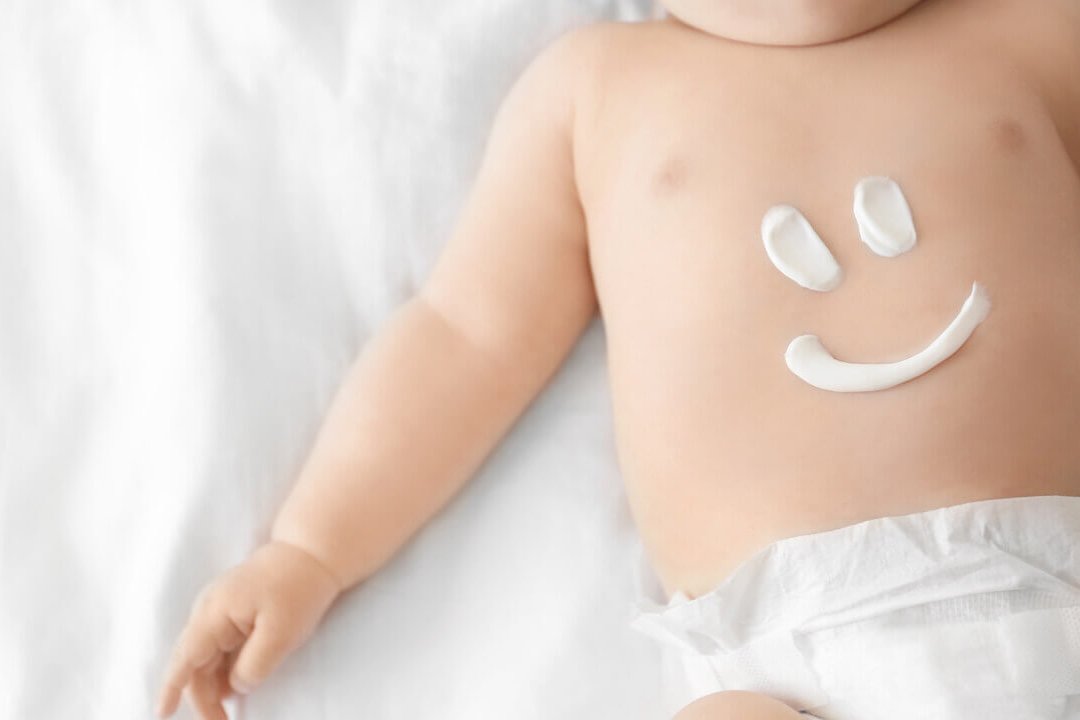 دليل العناية ببشرة الأطفال حديثي الولادة لحماية النعومة والصحة